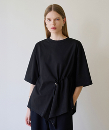 ILROZE（イルロジェ）の「Unbalanced Drawstring T-Shirt (Black)（Tシャツ/カットソー）」