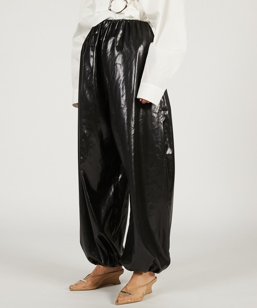 PRANK PROJECT（プランクプロジェクト）の「【2026Spring Pre-Order】レザーサテンパンツ / Leather Satin Pants（その他パンツ・レディース・ブラック/ブラウン・36/38）」の7枚目の写真