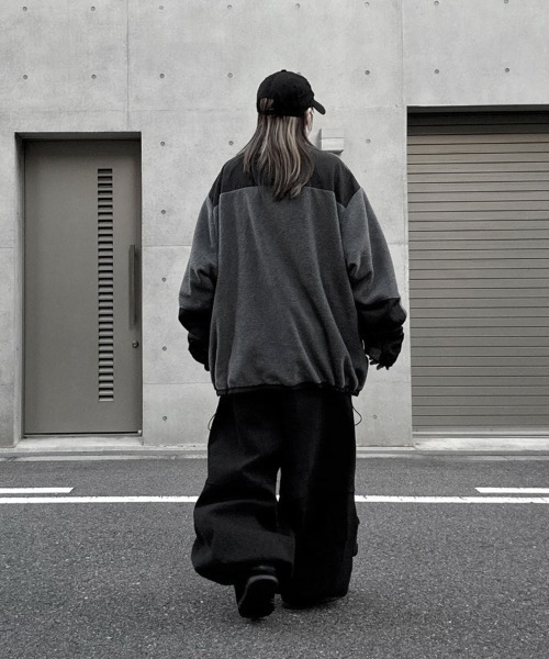 YACA(ヤーカ)の「Fleece Over Reversible JK/フリースオーバーリバーシブルジャケット【unisex item】(その他アウター・レディース・グレー/ブラック・FREE)」の11枚目の写真