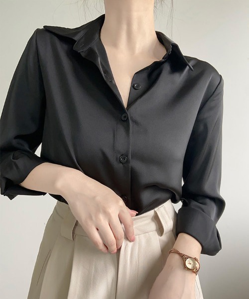 Flugge（フラッジー）の「シンプルレギュラーカラーシャツ（シャツ/ブラウス・レディース・ブラック/ベージュ・MEDIUM/LARGE）」の8枚目の写真