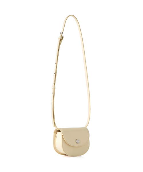 RAINBEE(レインビー)の「DEBON BAG_ BEIGE(メッセンジャーバッグ・レディース・ベージュ・FREE)」の4枚目の写真