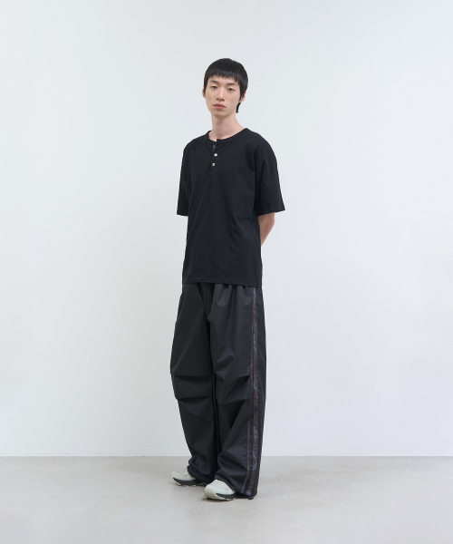 NOISE（ノイズ）の「サイドラインバンディングパンツ - ブラック（その他パンツ・レディース・その他・S/M/L）」の4枚目の写真