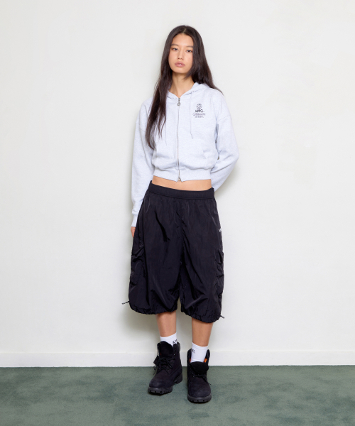 LMCの「OG ESSENTIAL BERMUDA SHORTS black(その他パンツ・レディース・その他・S/M/L)」の3枚目の写真