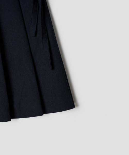 TTUDEMENT（トュードメント）の「RIBBON TIE PLEATED MIDI SKIRT NAVY（スカート・レディース・その他・S/M）」の3枚目の写真