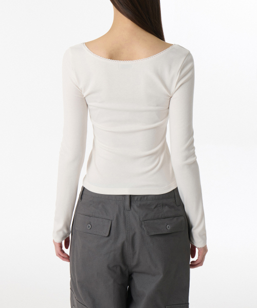 MUSINSA STANDARD WOMAN（ムシンサスタンダードウーマン）の「ウィメンズレーストリムバレリーナ長袖Tシャツ[クリーム]（Tシャツ/カットソー・レディース・その他・LARGE/MEDIUM/X-SMALL/SMALL）」の2枚目の写真