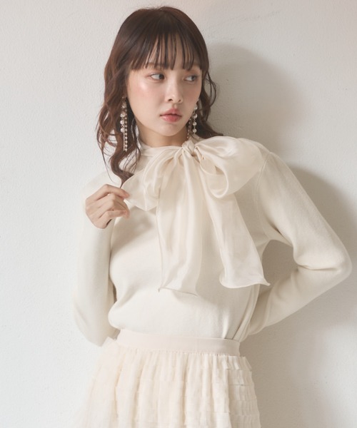 Nadana(ナダナ)の「シフォンボウタイ付きニット(ニット/セーター・レディース・ブラック/アイボリー・FREE)」の1枚目の写真