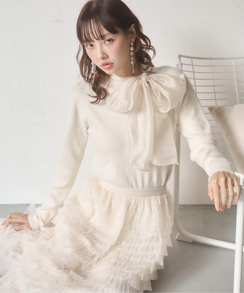 Nadana(ナダナ)の「シフォンボウタイ付きニット(ニット/セーター・レディース・ブラック/アイボリー・FREE)」の8枚目の写真