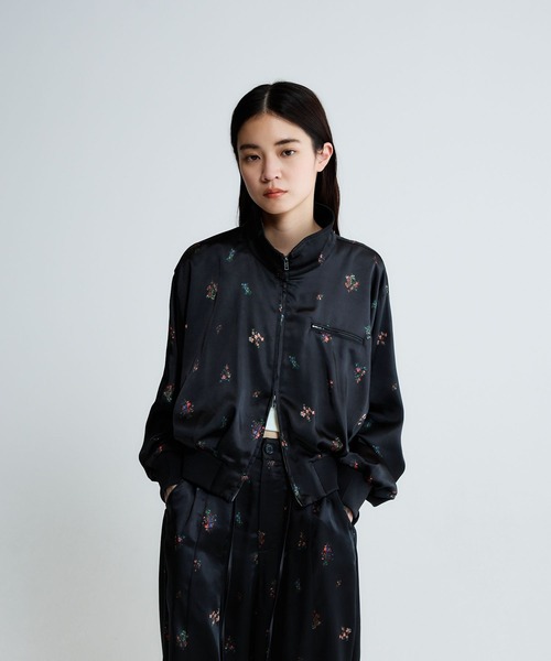 JEANASIS（ジーナシス）の「フラワーサテンブルゾン/645286（ブルゾン・レディース・ホワイト系その他/ブラック系その他・FREE）」の18枚目の写真