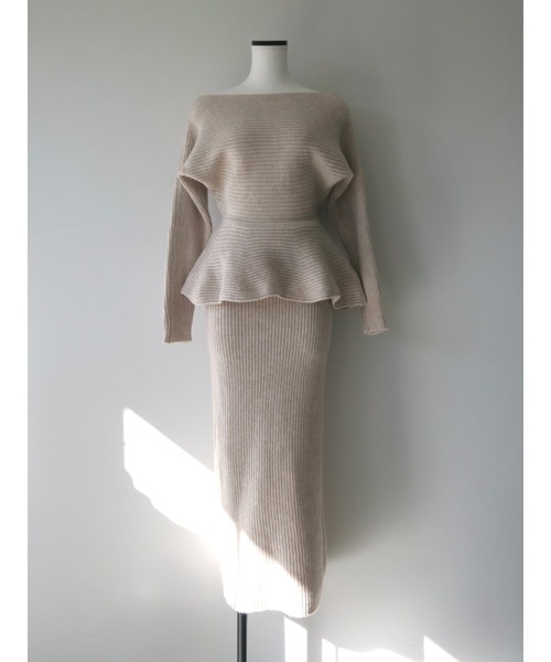celon(セロン)の「textured peplum knit set(ワンピース・レディース・ブラウン/ベージュ・FREE)」の2枚目の写真