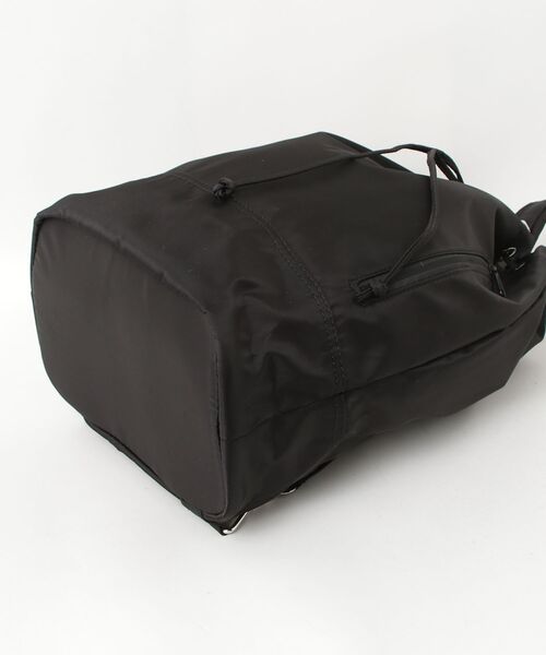 UNDERSTATEMENTs（アンダーステイトメント）の「【ユニセックス】2WAYカラビナナイロンテックショルダーバッグ（ショルダーバッグ・メンズ・ブラック/シルバー・FREE）」の5枚目の写真