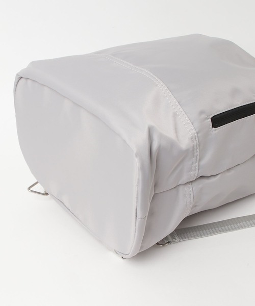 UNDERSTATEMENTs（アンダーステイトメント）の「【ユニセックス】2WAYカラビナナイロンテックショルダーバッグ（ショルダーバッグ・メンズ・ブラック/シルバー・FREE）」の9枚目の写真