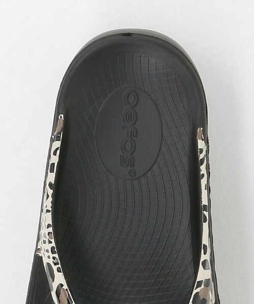 OOFOS（ウーフォス）の「＜OOFOS＞OOlala LEO サンダル（サンダル・レディース・ベージュ・24cm/25cm/23cm）」の10枚目の写真