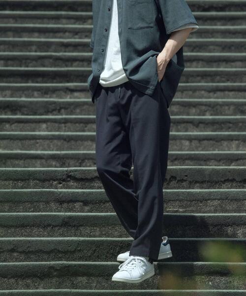 ITEMS URBANRESEARCH(アイテムズ アーバンリサーチ)の「『撥水/防汚/接触冷感』多機能 ウエスト切替 イージーパンツ(楽着シリーズ)(その他パンツ・メンズ・チャコールグレー/ネイビー/ベージュ・MEDIUM/LARGE)」の3枚目の写真