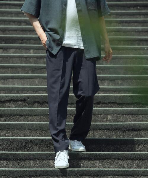 ITEMS URBANRESEARCH(アイテムズ アーバンリサーチ)の「『撥水/防汚/接触冷感』多機能 ウエスト切替 イージーパンツ(楽着シリーズ)(その他パンツ・メンズ・チャコールグレー/ネイビー/ベージュ・MEDIUM/LARGE)」の11枚目の写真