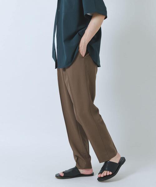ITEMS URBANRESEARCH(アイテムズ アーバンリサーチ)の「『撥水/防汚/接触冷感』多機能 ウエスト切替 イージーパンツ(楽着シリーズ)(その他パンツ・メンズ・チャコールグレー/ネイビー/ベージュ・MEDIUM/LARGE)」の17枚目の写真