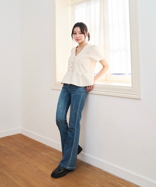 Lallana(ララーナ)の「Peplum Flare Silhouette Top/ペプラムフレアシルエットトップス(シャツ/ブラウス・レディース・ピンク/ブラック/アイボリー・FREE)」の4枚目の写真