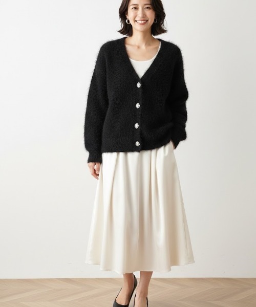 Lana821（ラナハニー）の「飾りボタン モヘアルーズカーディガン（カーディガン/ボレロ・レディース・ベージュ/ブラック・FREE）」の7枚目の写真