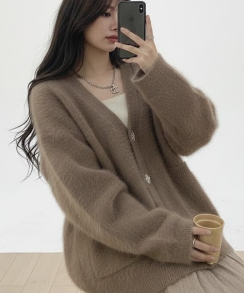 Lana821（ラナハニー）の「飾りボタン モヘアルーズカーディガン（カーディガン/ボレロ・レディース・ベージュ/ブラック・FREE）」の10枚目の写真
