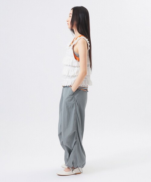 BEAMS BOY（ビームスボーイ）の「カットワーク キャミソール（シャツ/ブラウス・レディース・ブラック/オフホワイト・1/2）」の3枚目の写真