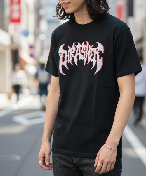 THRASHER(スラッシャー)の「HEAVY METAL S/S T-SHIRTS/THRASHER スラッシャー ロゴプリント 半袖Tシャツ ストリート スケーター ユニセックス(Tシャツ/カットソー・メンズ・ブラック・MEDIUM/LARGE/X-LARGE)」の1枚目の写真