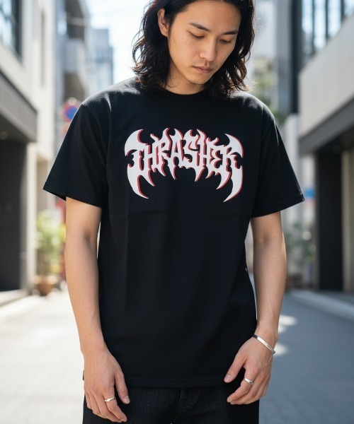 THRASHER(スラッシャー)の「HEAVY METAL S/S T-SHIRTS/THRASHER スラッシャー ロゴプリント 半袖Tシャツ ストリート スケーター ユニセックス(Tシャツ/カットソー・メンズ・ブラック・MEDIUM/LARGE/X-LARGE)」の4枚目の写真