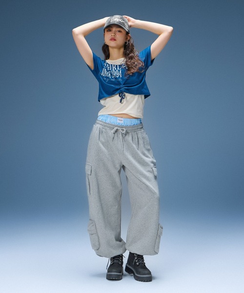 X-girl(エックスガール)の「RHINESTONE LOGO DENIM CAP(キャップ・レディース・ブラック/ライトインディゴブルー・ONE SIZE)」の4枚目の写真