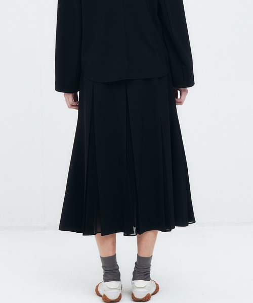 LE CIEL BLEU(ルシェルブルー)の「プリーテッドスカートwシアーディティール / Pleated Skirt w/Sheer Detail(スカート・レディース・ブラック/グレー・34/36/38)」の9枚目の写真