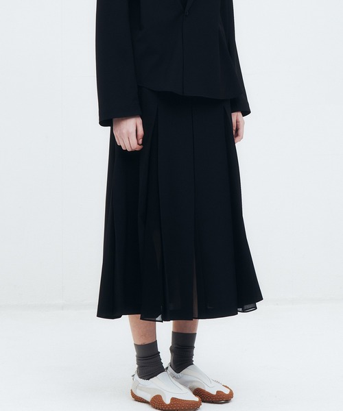 LE CIEL BLEU(ルシェルブルー)の「プリーテッドスカートwシアーディティール / Pleated Skirt w/Sheer Detail(スカート・レディース・ブラック/グレー・34/36/38)」の7枚目の写真