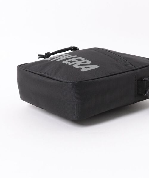 NEW ERA（ニューエラ）の「【NEW ERA/ニューエラ】スクエア ショルダーポーチ 1.5L NEW ERAロゴ ブラック（ショルダーバッグ・メンズ・ブラック・FREE）」の3枚目の写真