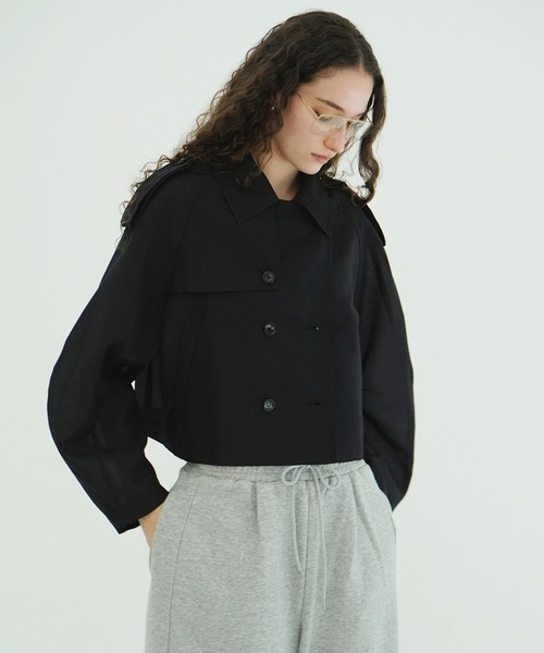 CLANE（クラネ）の「SHEER SHORT TRENCH JACKET（トレンチコート・レディース・アイボリー/ブラック・1）」の10枚目の写真