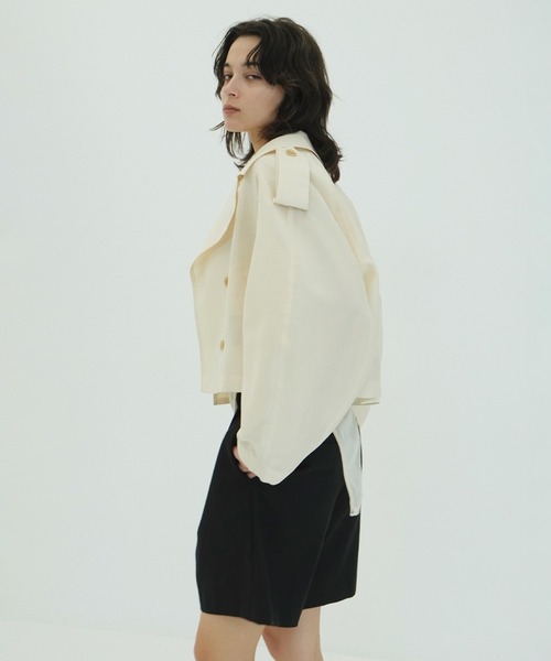 CLANE（クラネ）の「SHEER SHORT TRENCH JACKET（トレンチコート・レディース・アイボリー/ブラック・1）」の5枚目の写真