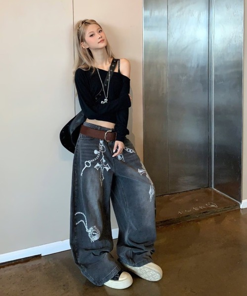 lilful(リルフル)の「【26年春夏新作】Y2K クロスチェーンプリント ワイドデニムパンツ(デニムパンツ・レディース・ブラック・XL/L/M)」の11枚目の写真
