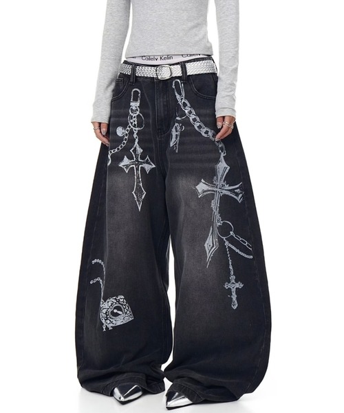 lilful(リルフル)の「【26年春夏新作】Y2K クロスチェーンプリント ワイドデニムパンツ(デニムパンツ・レディース・ブラック・XL/L/M)」の15枚目の写真