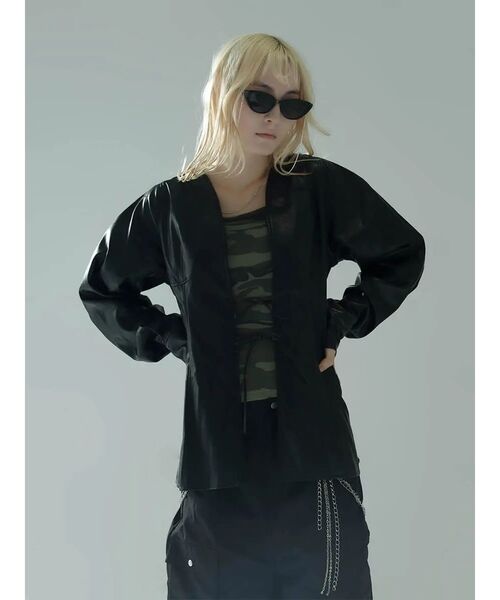 :ETHROF(イーサオブ)の「FAUX LEATHER RIBBON DETAIL BLOUSE(シャツ/ブラウス・レディース・ブラック・MEDIUM)」の1枚目の写真