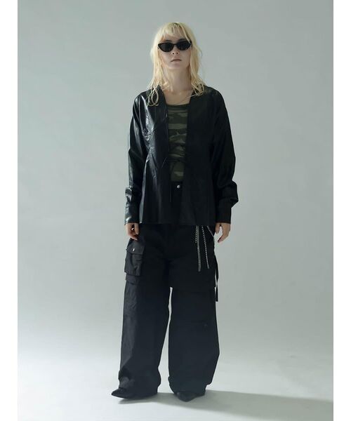 :ETHROF(イーサオブ)の「FAUX LEATHER RIBBON DETAIL BLOUSE(シャツ/ブラウス・レディース・ブラック・MEDIUM)」の8枚目の写真