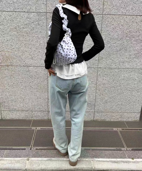 mebole(メボレ)の「Round Collar Frill Top(Tシャツ/カットソー・レディース・ブラック/ホワイト・FREE)」の12枚目の写真