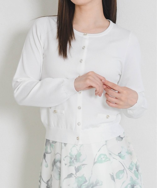 MISCH MASCH(ミッシュマッシュ)の「2026春夏新作 ベーシックビジュー釦カーディガン(カーディガン/ボレロ・レディース・グリーン/レッド/ホワイト/ブラック/ブルー・フリ-)」の9枚目の写真