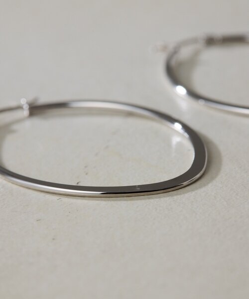 ear PAPILLONNER(イアパピヨネ)の「《金属アレルギー対応/ステンレス》マーキスフープピアス(ピアス(両耳用)・レディース・シルバー/ゴールド・FREE)」の4枚目の写真