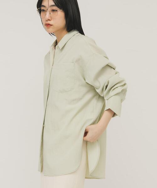 KBF（ケイビーエフ）の「オーバーサイズミニマルシャツ（シャツ/ブラウス・レディース・ダークブラウン/グリーン系その他/アイボリー・ONE）」の3枚目の写真