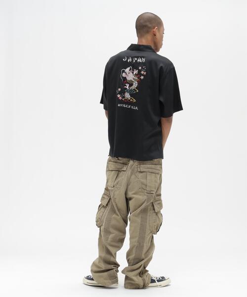 AVIREX（アヴィレックス）の「SOUVENIR S/S SHIRT”DRAGON ＆CHERRY BLOSSOMS" / スーベニア ショートスリーブ シャツ ドラゴン＆チェリーブロッサム（シャツ/ブラウス・メンズ・ナチュラル/ブラック/ネイビー・2XL/XL/M/L）」の8枚目の写真