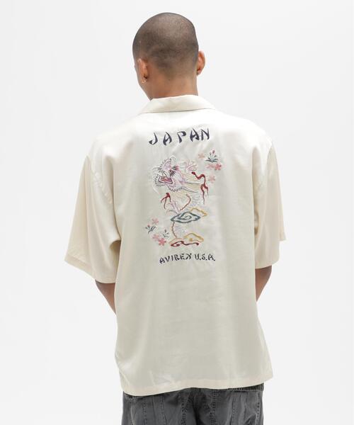 AVIREX（アヴィレックス）の「SOUVENIR S/S SHIRT”DRAGON ＆CHERRY BLOSSOMS" / スーベニア ショートスリーブ シャツ ドラゴン＆チェリーブロッサム（シャツ/ブラウス・メンズ・ナチュラル/ブラック/ネイビー・2XL/XL/M/L）」の6枚目の写真