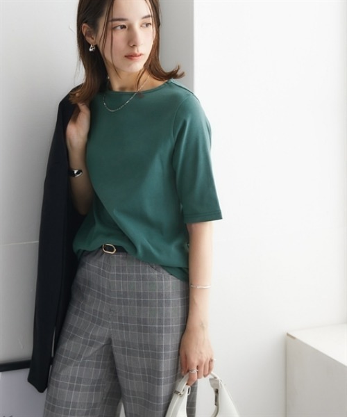 nissen(ニッセン)の「UVカット綿100%フライス素材ボートネック5分袖Tシャツ<大きいサイズ有>(Tシャツ/カットソー・レディース・グリーン/ピンク/ブラック/オフホワイト/グレー系/ブルー・S/M/L/LL/3L)」の4枚目の写真
