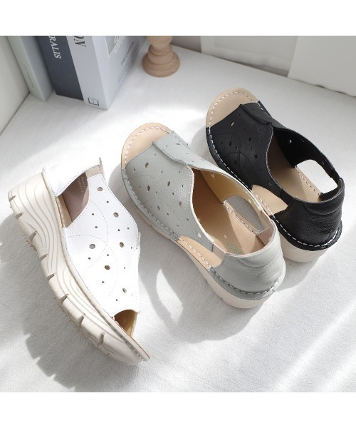 Pointer（shoes）（ポインター）の「【本革・軽量】ウエッジソール クッション パンチング サンダル（サンダル・レディース・ブラック/グレー系その他/ベージュ/ホワイト・S/M/LL/L）」の18枚目の写真