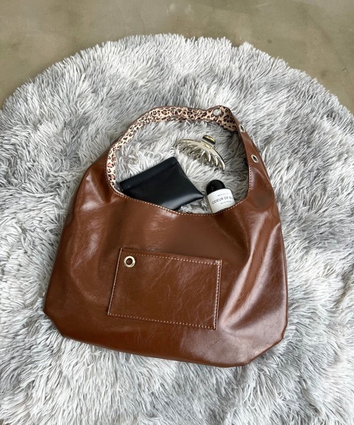 UP START（アップスタート）の「【TUNE】合皮レオパードバッグ（ショルダーバッグ・レディース・ブラウン/ブラック・FREE）」の8枚目の写真