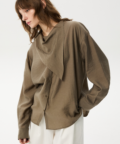 MIDNLOW(ミッドアンドロー)の「Unbalanced Scarf Shirts (Brown)(シャツ/ブラウス・レディース・その他・FREE)」の1枚目の写真