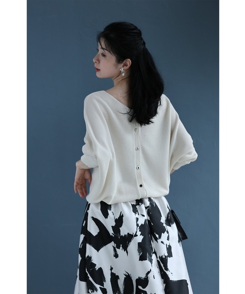 cawaii（カワイイ）の「上半身の丸さを丸っとカバー ゆるニットカーディガン（カーディガン/ボレロ・レディース・アイボリー/ピンク/ブルー・FREE）」の5枚目の写真