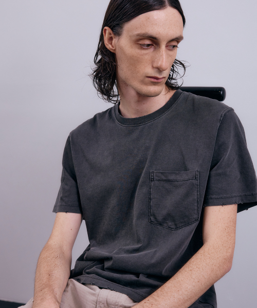 NUAKLE(ヌアクル)の「(m) ソフトダイダーポケットTシャツ_チャコールブラック(Tシャツ/カットソー・メンズ・その他・1/2)」の1枚目の写真