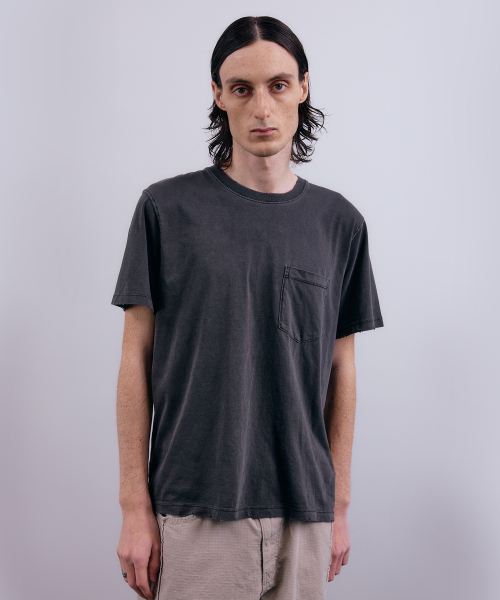 NUAKLE(ヌアクル)の「(m) ソフトダイダーポケットTシャツ_チャコールブラック(Tシャツ/カットソー・メンズ・その他・1/2)」の2枚目の写真
