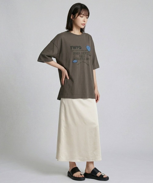 LEPSIM(レプシィム)の「ポイントワッペンプリントTSS 666472(Tシャツ/カットソー・レディース・ライトブルー/オフホワイト/チャコールグレー・FREE)」の14枚目の写真