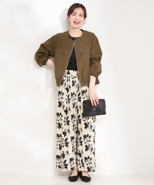 SHOO・LA・RUE（シューラルー）の「【S-LL】スタイルアップを叶える　大人のドロストブルゾン（ブルゾン・レディース・ネイビー/ダークブラウン/ライトベージュ・01/02/03/04）」の12枚目の写真